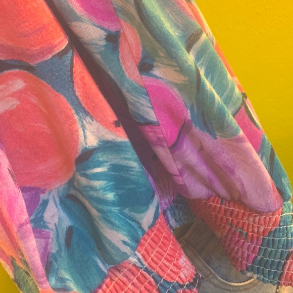 Vintage Floral Top - Picture 8 of 9